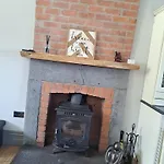 Cozy School House Retreat In Nyaraló Foynes